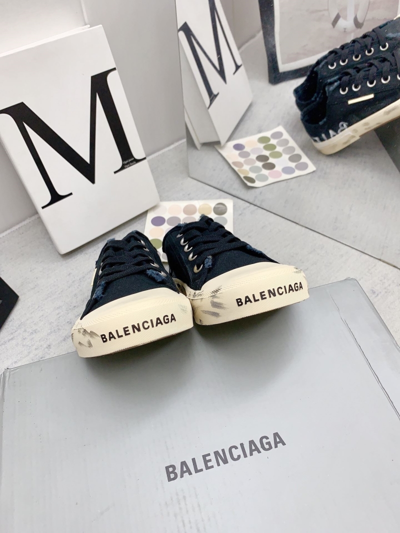 Balenciaga Low Shoes